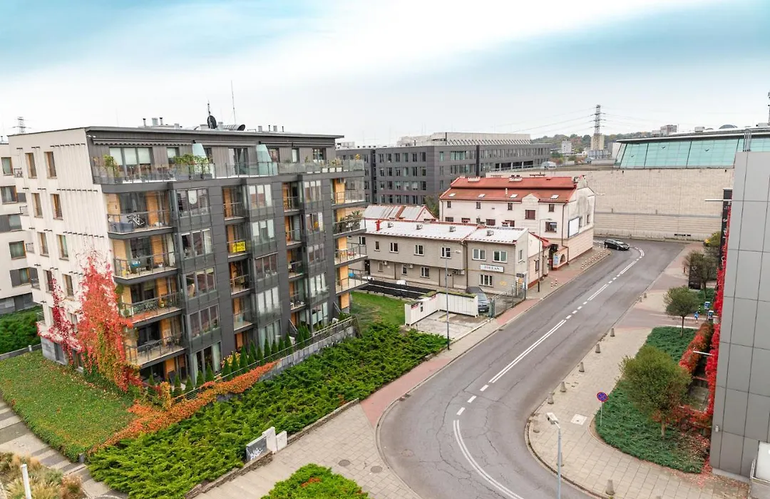 Bulwar Kurlandzki Vistula Apartment by BookingHost-1